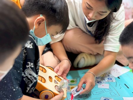 “程”風破浪，AI一夏，南大帶領幼兒探索科技新知