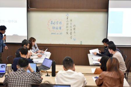 管理學院EMBA導入課堂辯論賽 從策略管理實作思辨產品創新