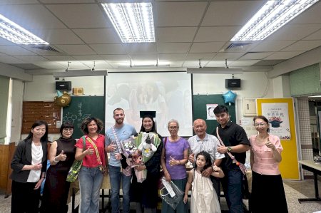 南大英語系培育國際視野 陪伴畢業生勇敢啟程