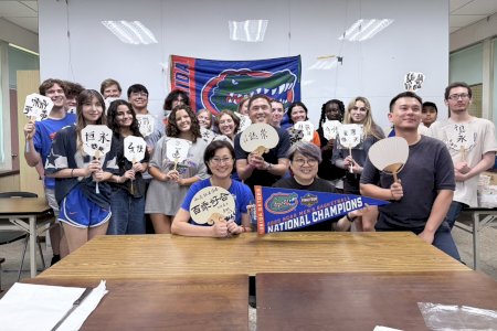 南大以夏日涼扇書法深化臺美交流 展現人文教育國際魅力