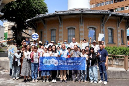 南大文資系活化百年氣象史料 引領教師運用AI開發跨域教案