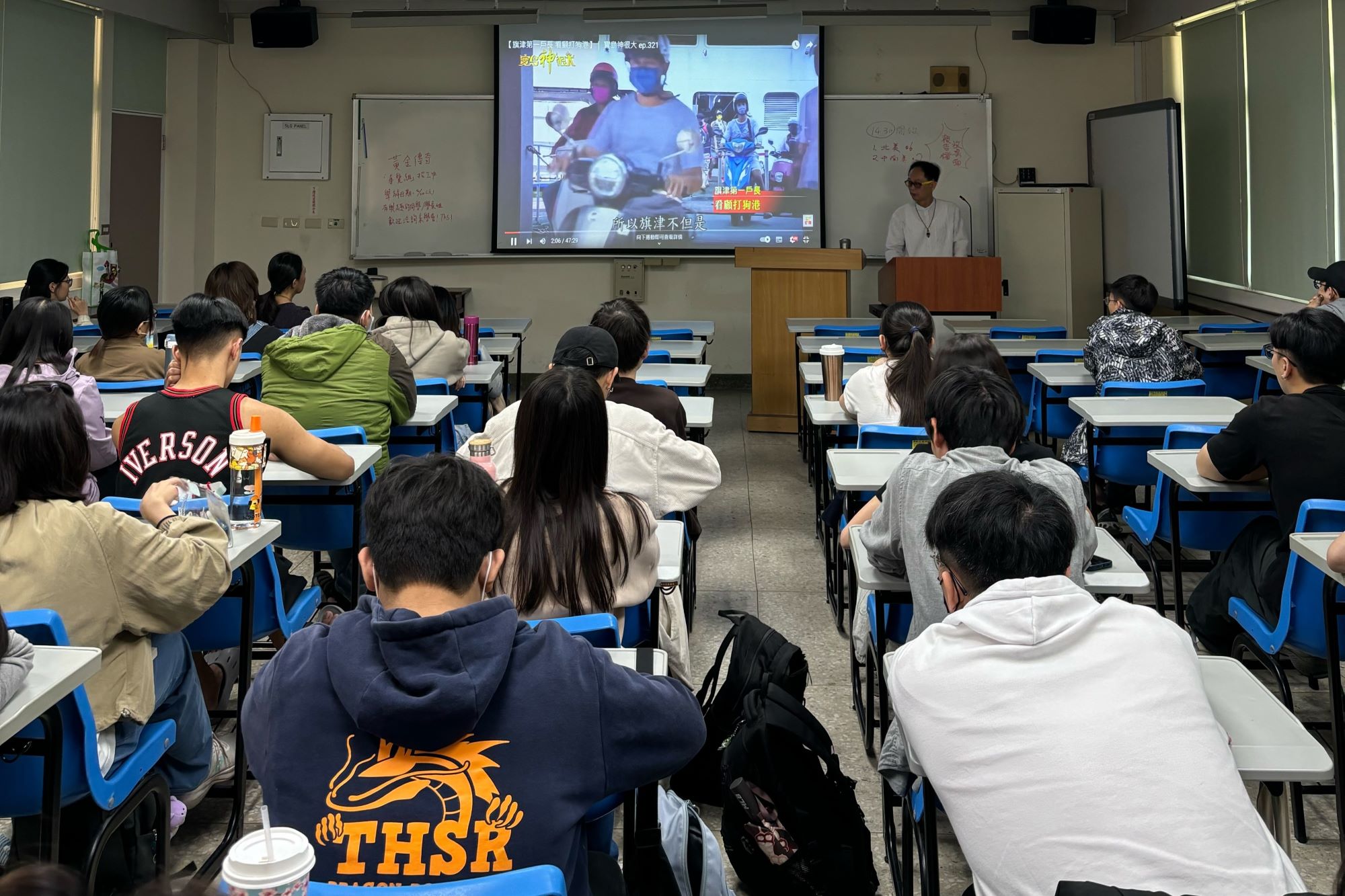 南大邀請臺南市導覽協會理事長謝奇峰分享府城百工百業
