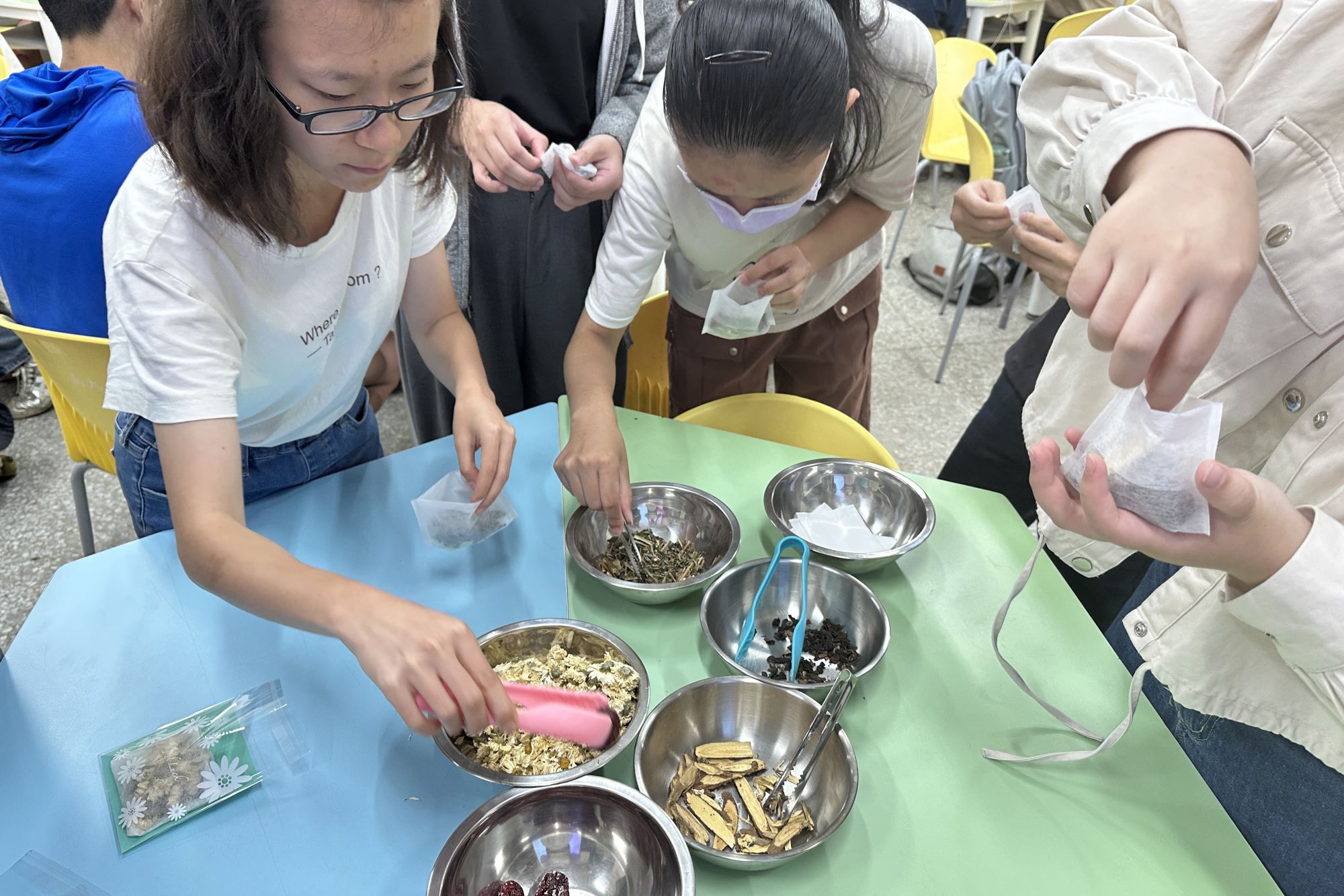 南大講座突破參與師生對地方創生的傳統印象,從實際執行的案例中獲得具體啟發,「用一壺茶認識一個社區」的理念令人印象深刻