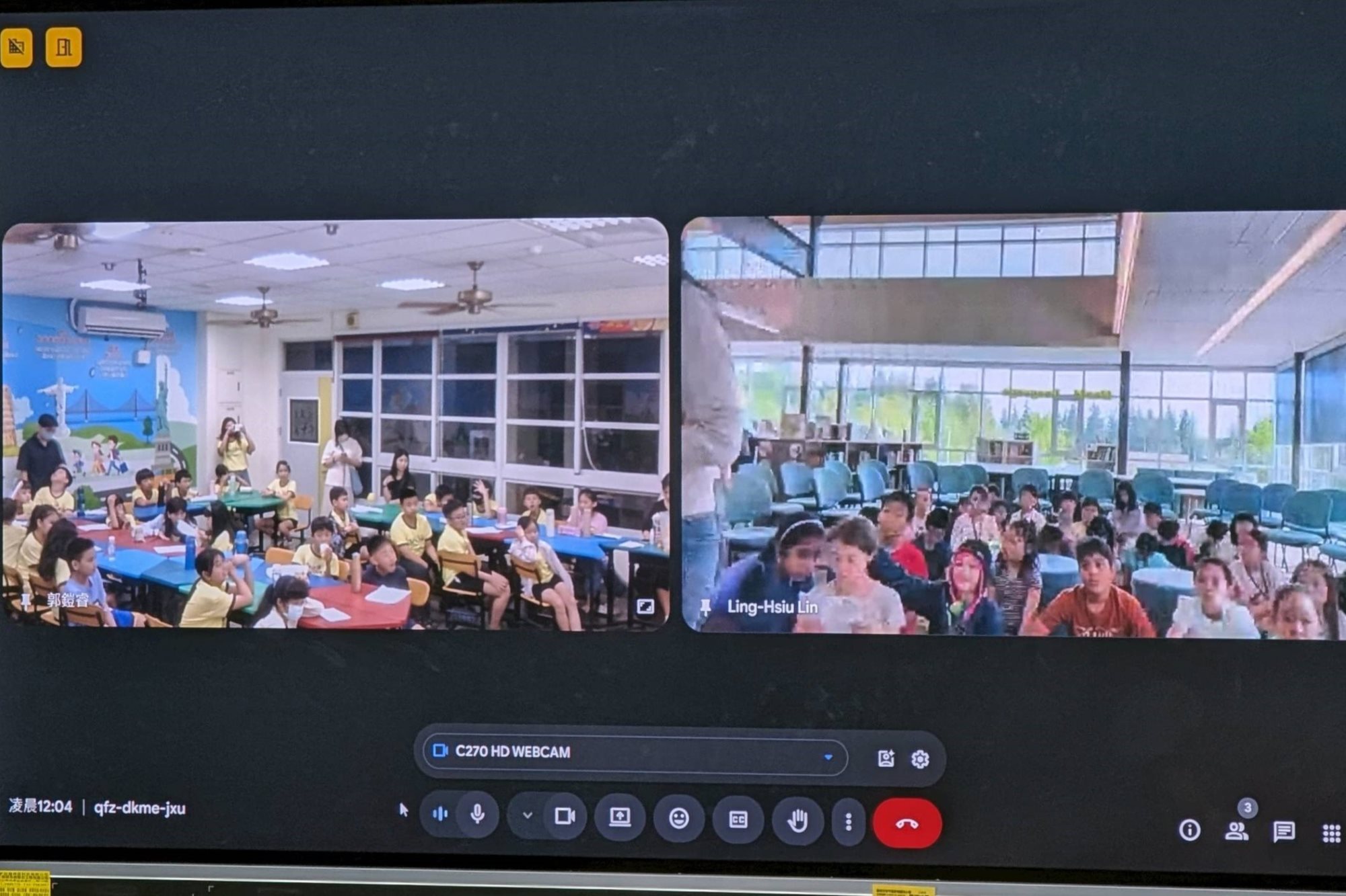 在南大英語系學生的引導下,新南國小學生與美國景美國小學童透過線上平台進行互動交流,分享彼此的文化與日常生活,現場氣氛熱絡。