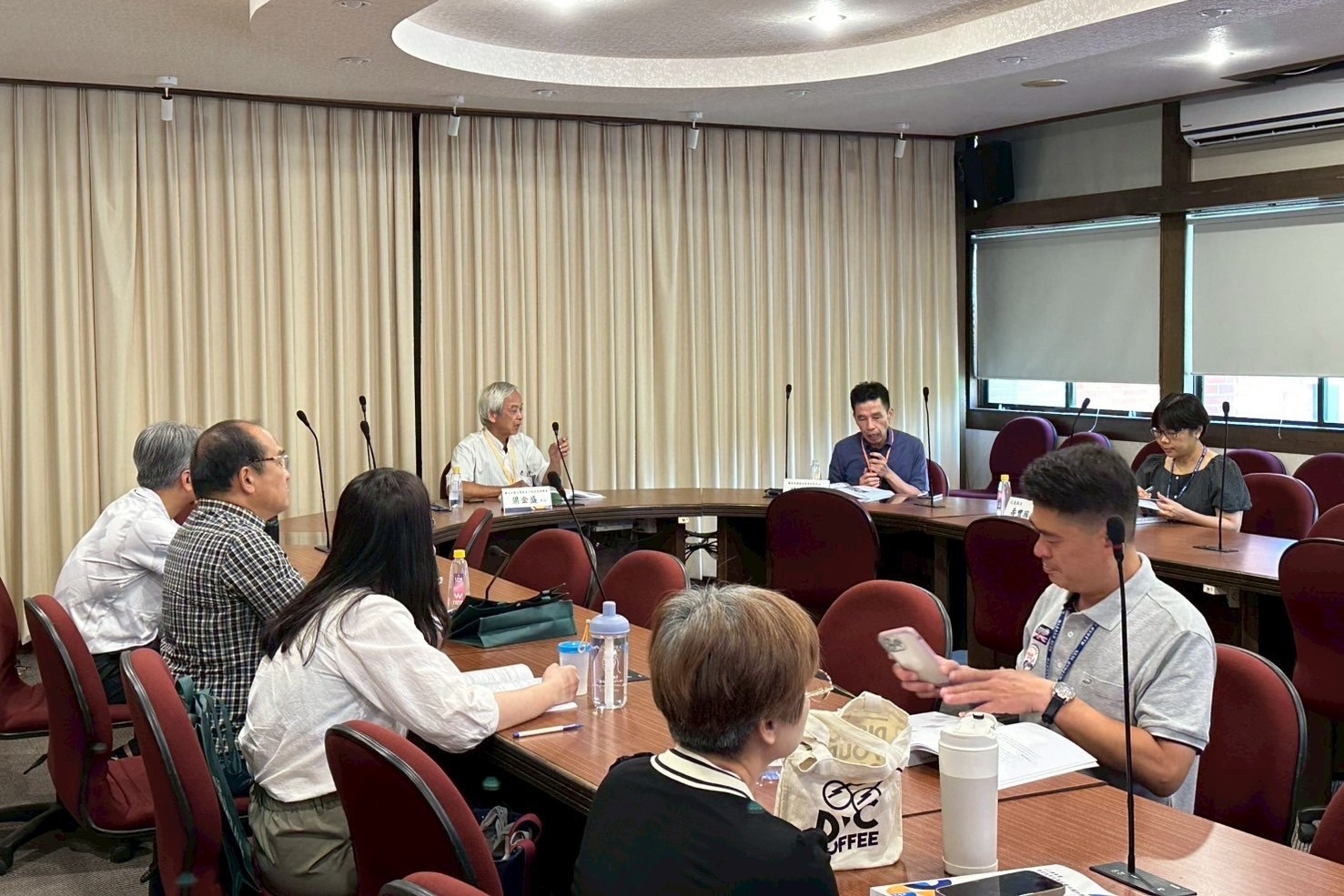 透過成果發表會交流,國教署與南大共同期盼持續協助採行完全免試管道升學的學生,能更順暢的銜接到高中階段的學習