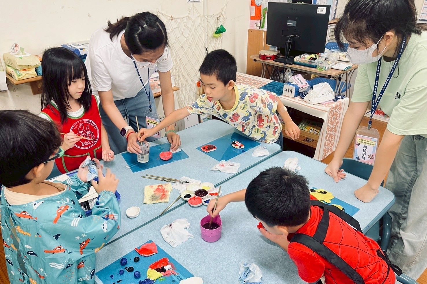 南大感謝桃園市立平鎮幼兒園行政團隊的支持,讓美感教育進入幼兒園,並展現南大推動美感教育與社會服務的積極行動力