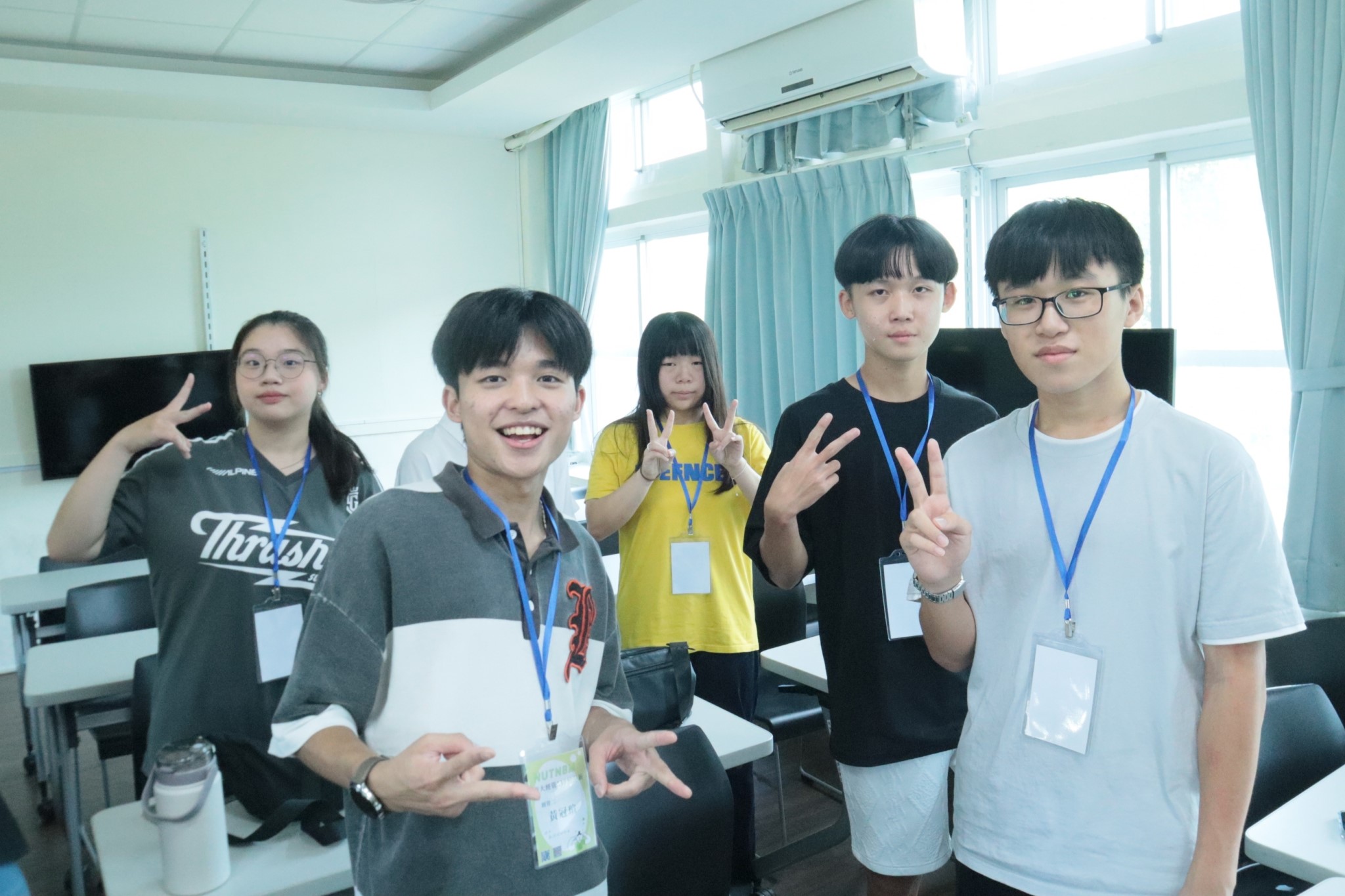 南大經管系新生在破冰活動中踴躍互動,氣氛熱絡,迅速建立彼此連結。