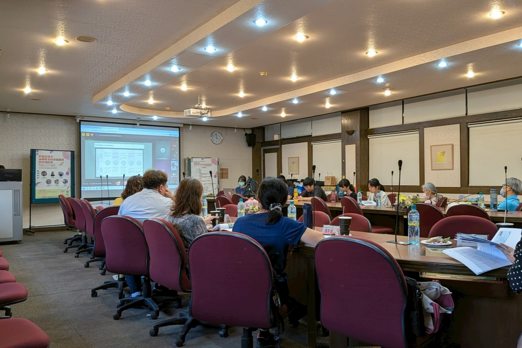 跨校交流零距離,合作大學師長於線上分享精采偏鄉實踐經驗