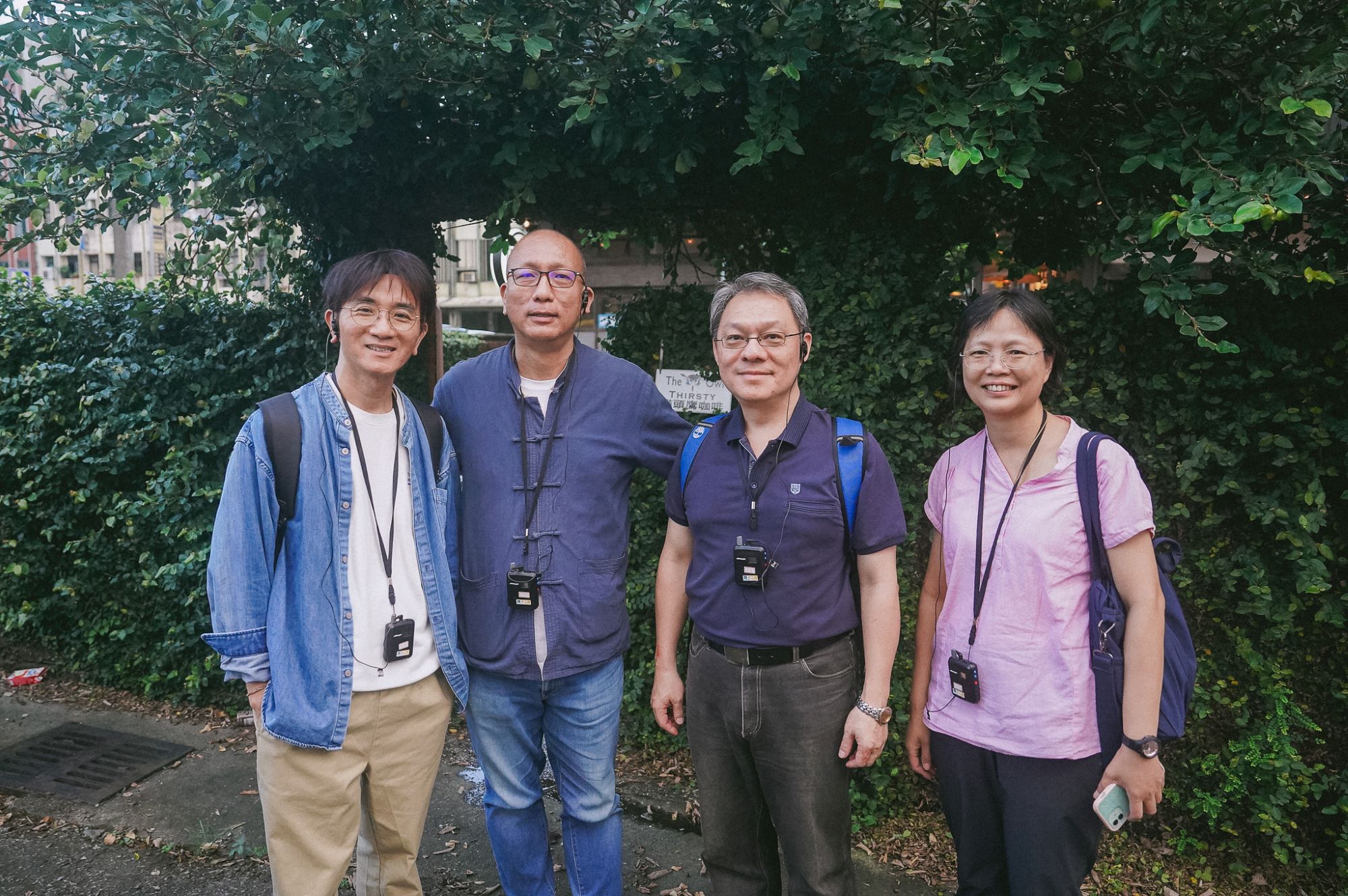 南大 EMBA 帶隊師長於頭城老街與學生交流管理視角,連結產業、文化與永續行動。