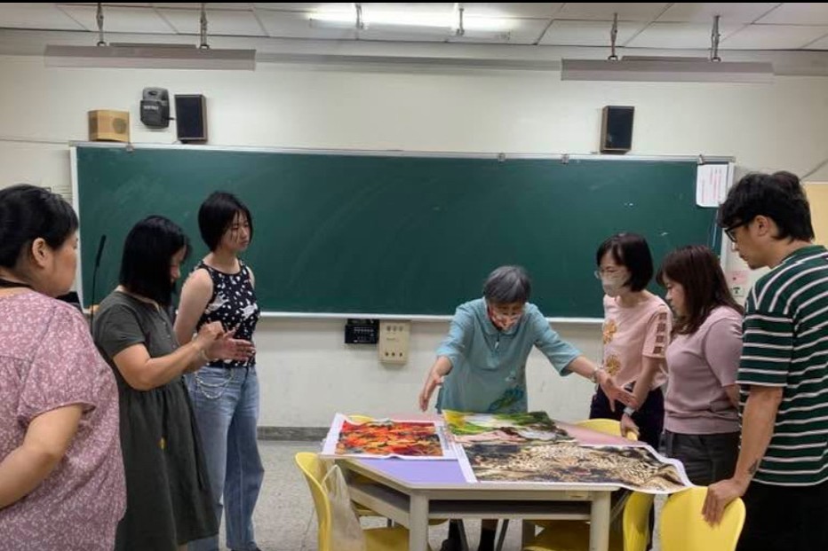 南大飛針繡藝術班介紹臺北學員刺繡作品,展現南北交流成果,相關作品亦將於桃園機場捷運A8藝文中心展出。