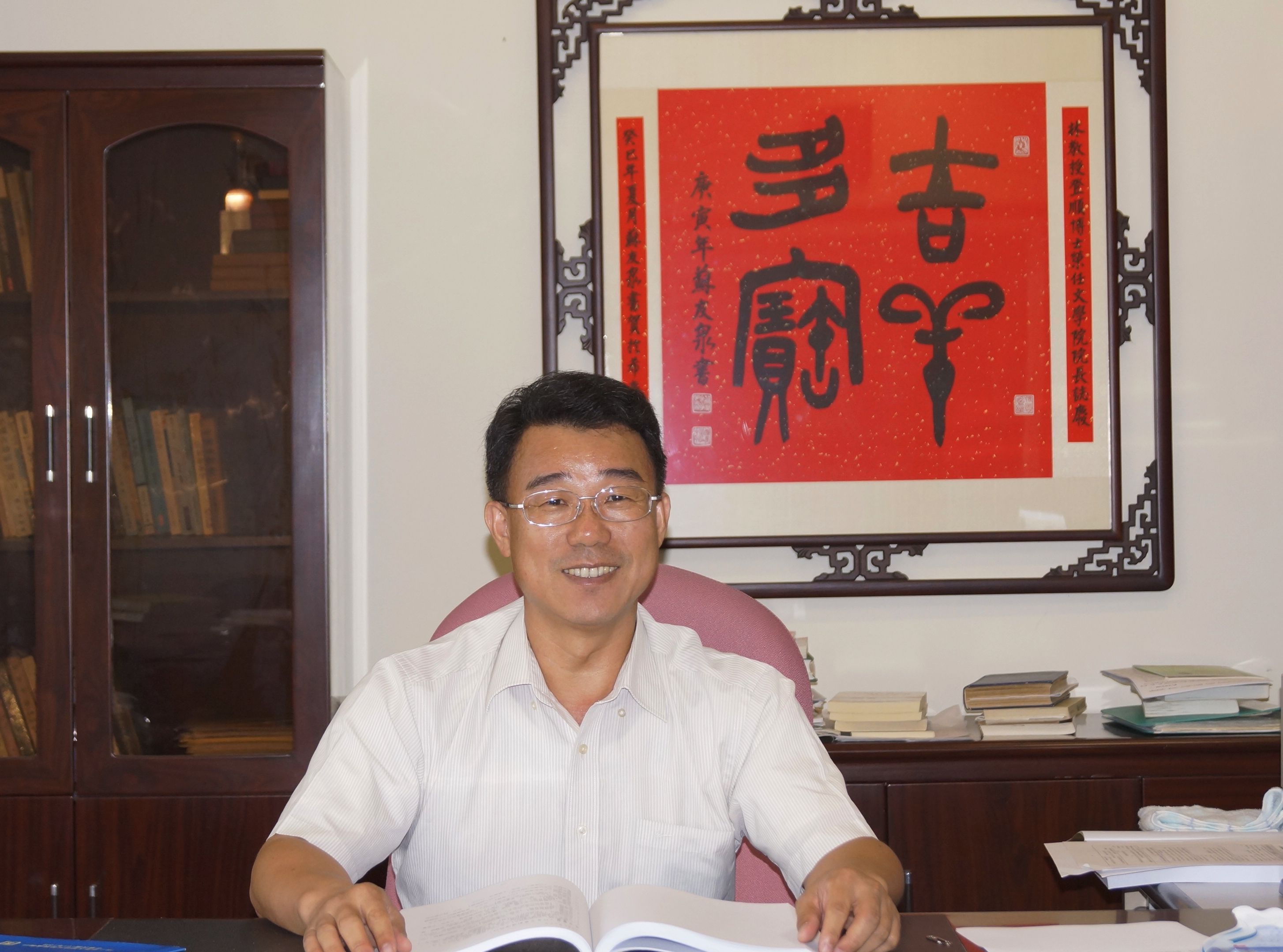 專業整合，開創「勝勢」～人文與社會學院林登順院長專訪(2013.10.7)
