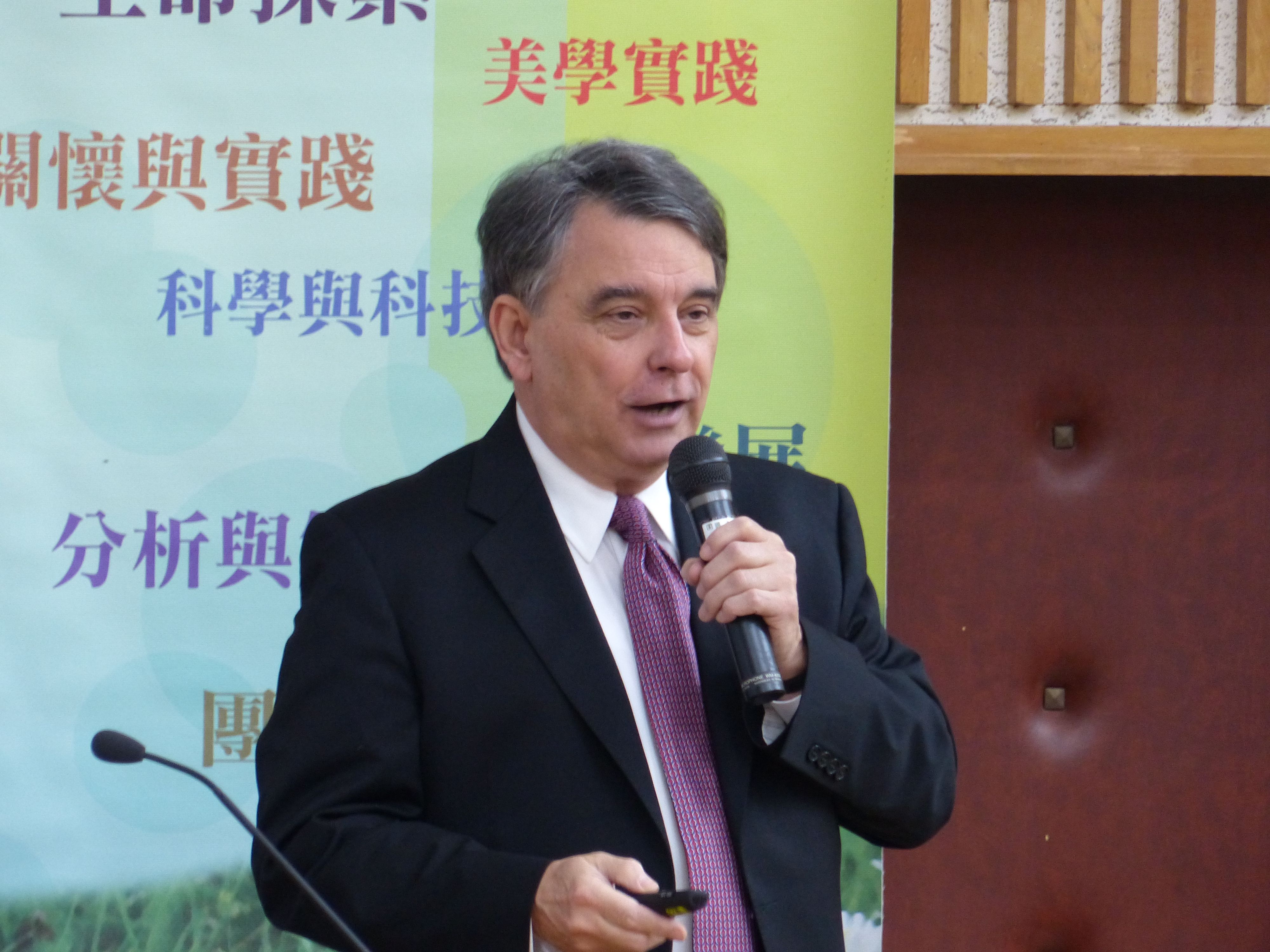 清大司徒文主任與南大生暢談「Why Read Literature?」(2014.4.22)