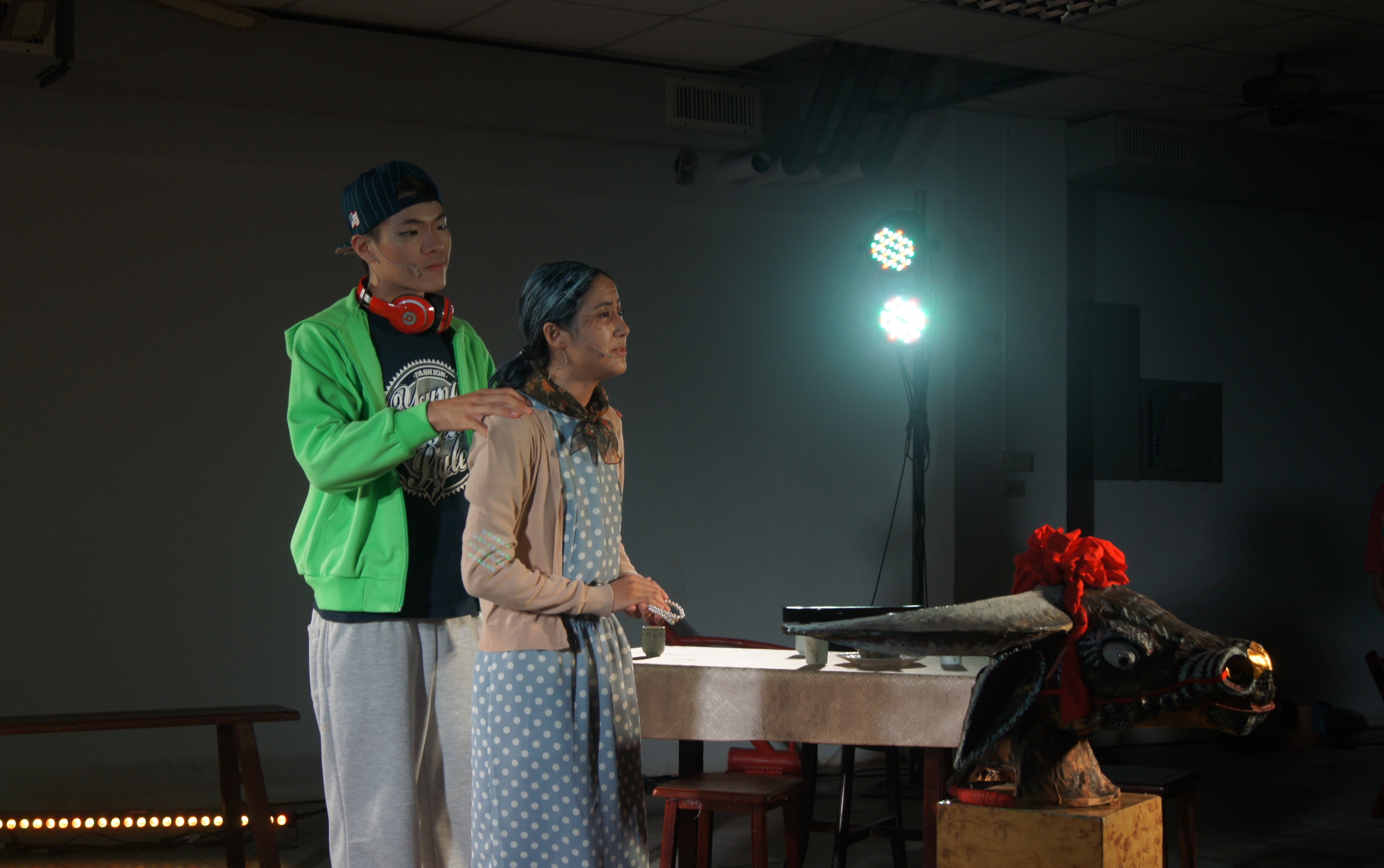 南大溫暖好戲《黃昏的牛犁》  週日文化中心戶外獻演(2014.12.4)
