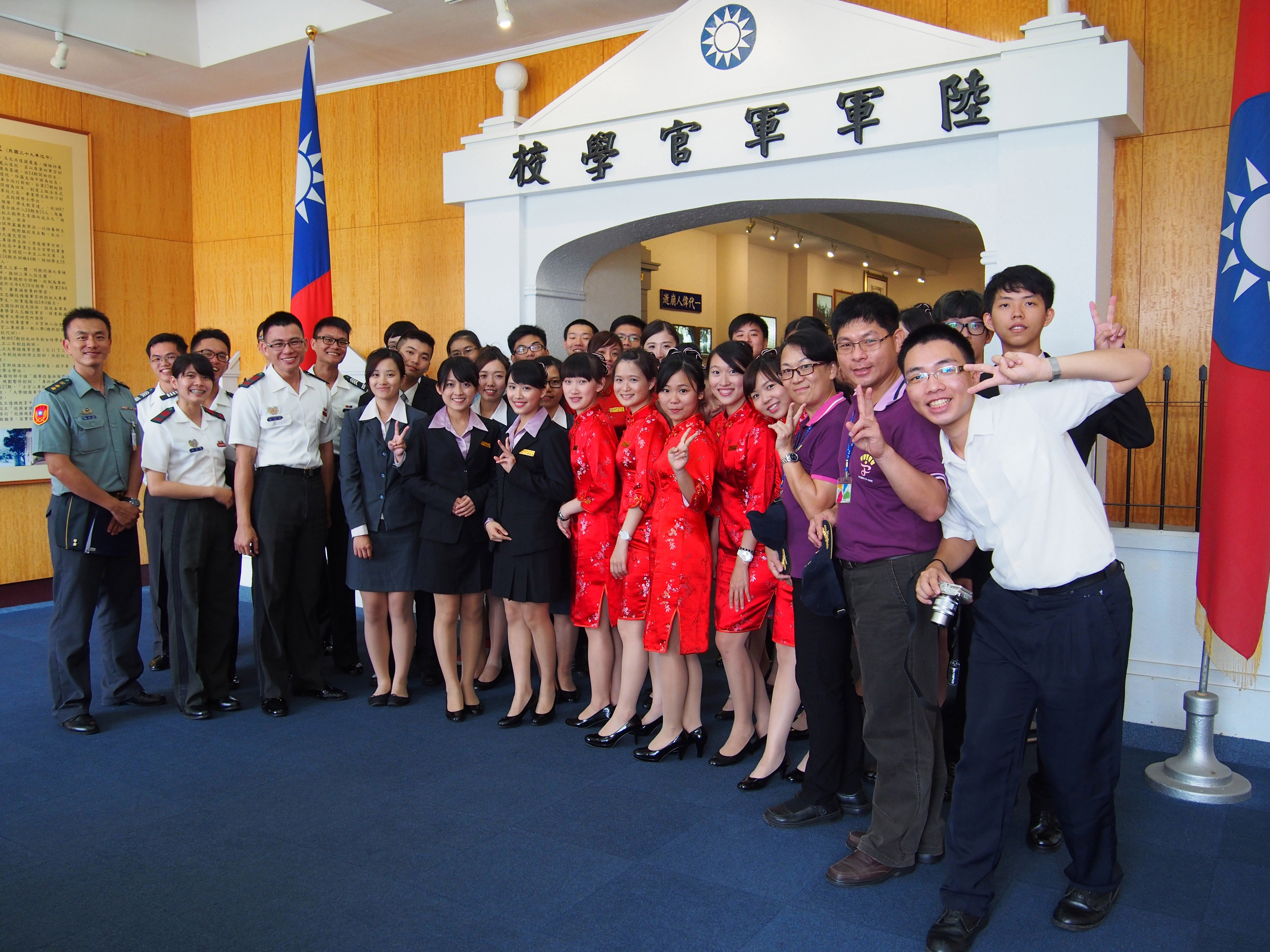 校際交流陶塑品格  南大師生參訪陸軍官校(2015.5.27)