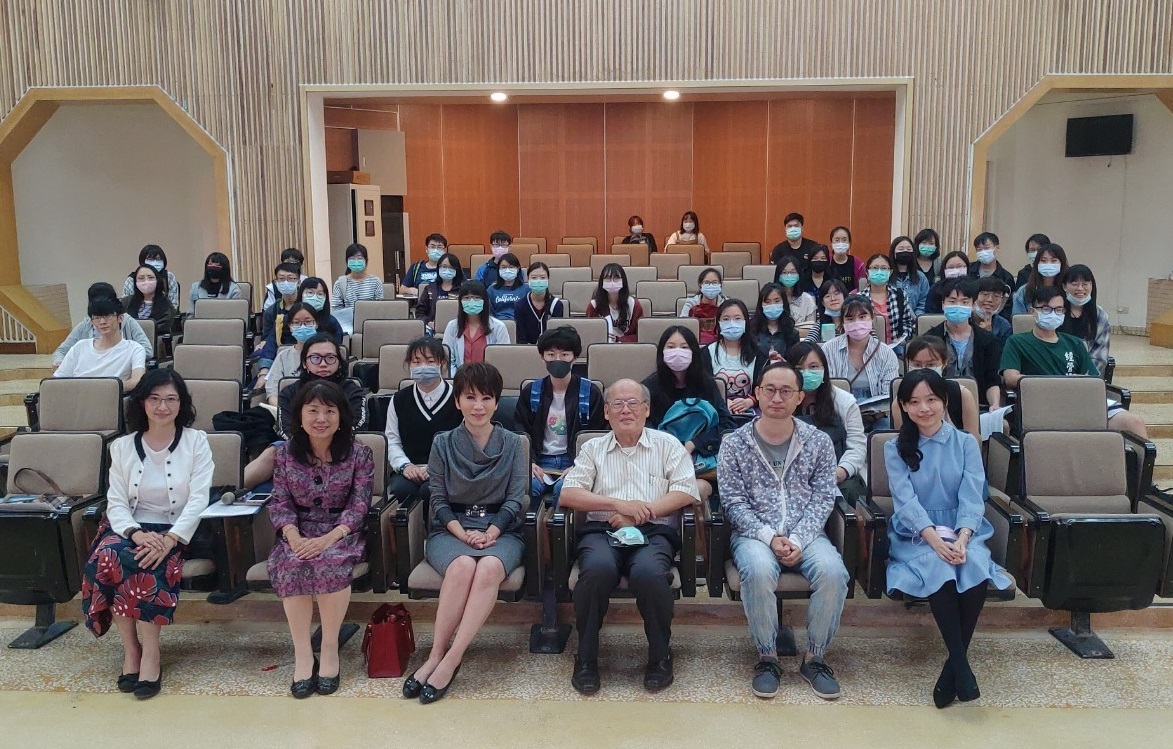 南大邀請傑出校友陳雅琳主播暢談「真相的震撼—站在新聞最前線」(2020.4.8)