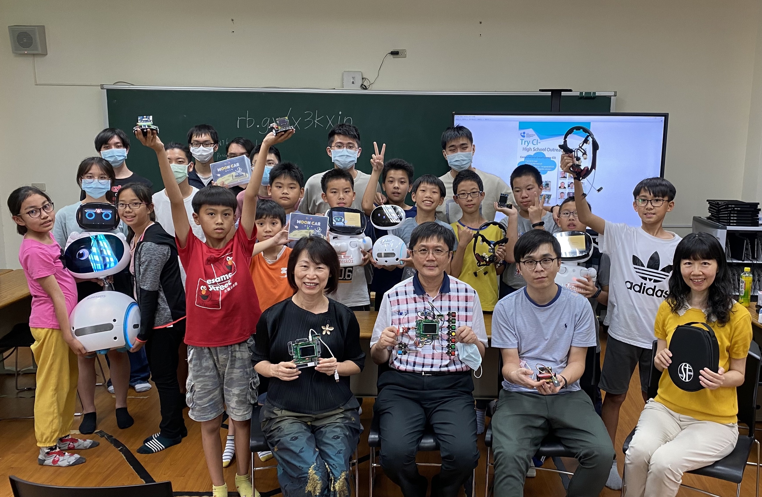 南大攜手仁德國小挑戰人類智慧AI雙語學習