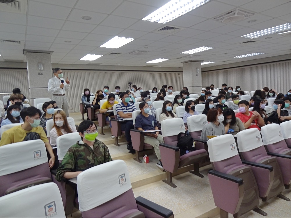 南大人文學院大師講堂邀請江燦騰榮譽教授暢談「東亞現代批判禪學四百年」