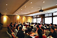 在困境中突圍(2008.04.02)